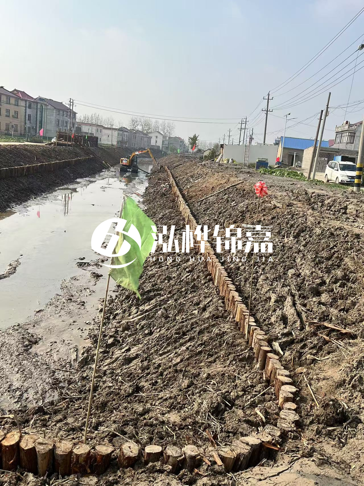 洛陽挖機(jī)打木樁專業(yè)施工-河道打木樁后如何檢查穩(wěn)固性？